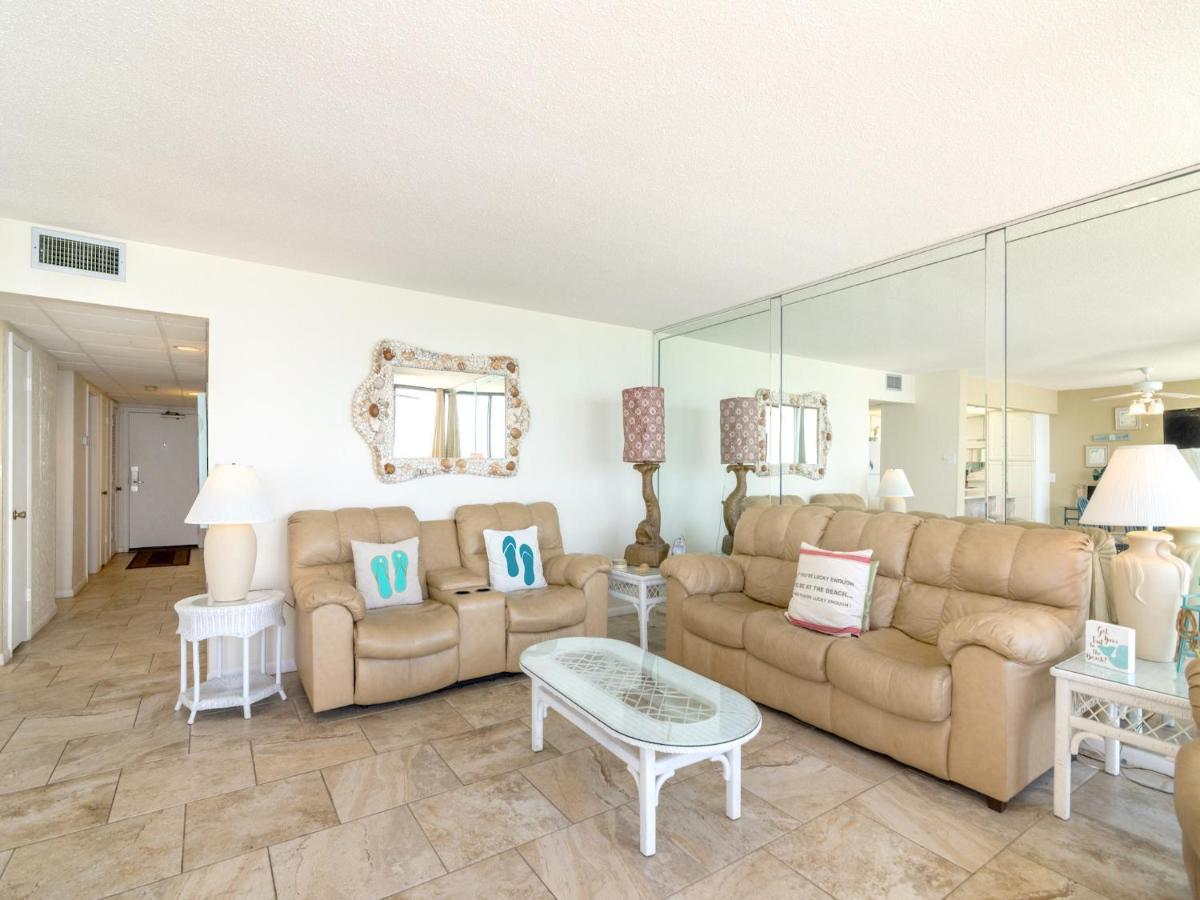 Edgewater Leeward 406, 2 Bedroom, Beach Front, Pool, Sleeps 6 *