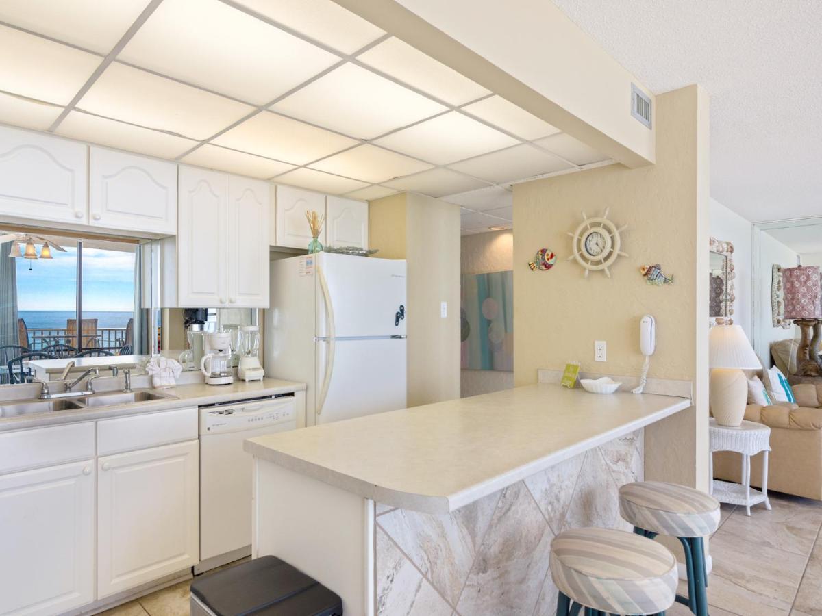 Edgewater Leeward 406, 2 Bedroom, Beach Front, Pool, Sleeps 6 Apartment *