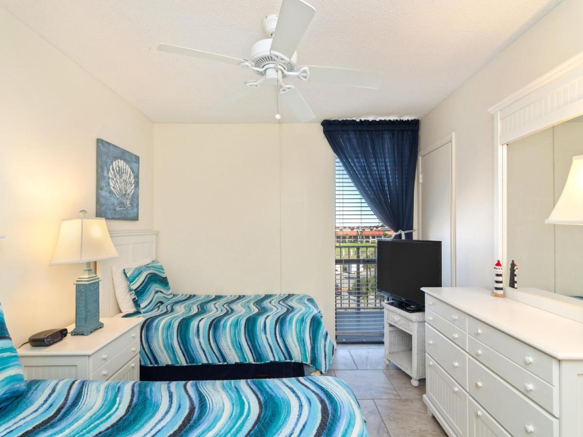 Edgewater Leeward 406, 2 Bedroom, Beach Front, Pool, Sleeps 6 *