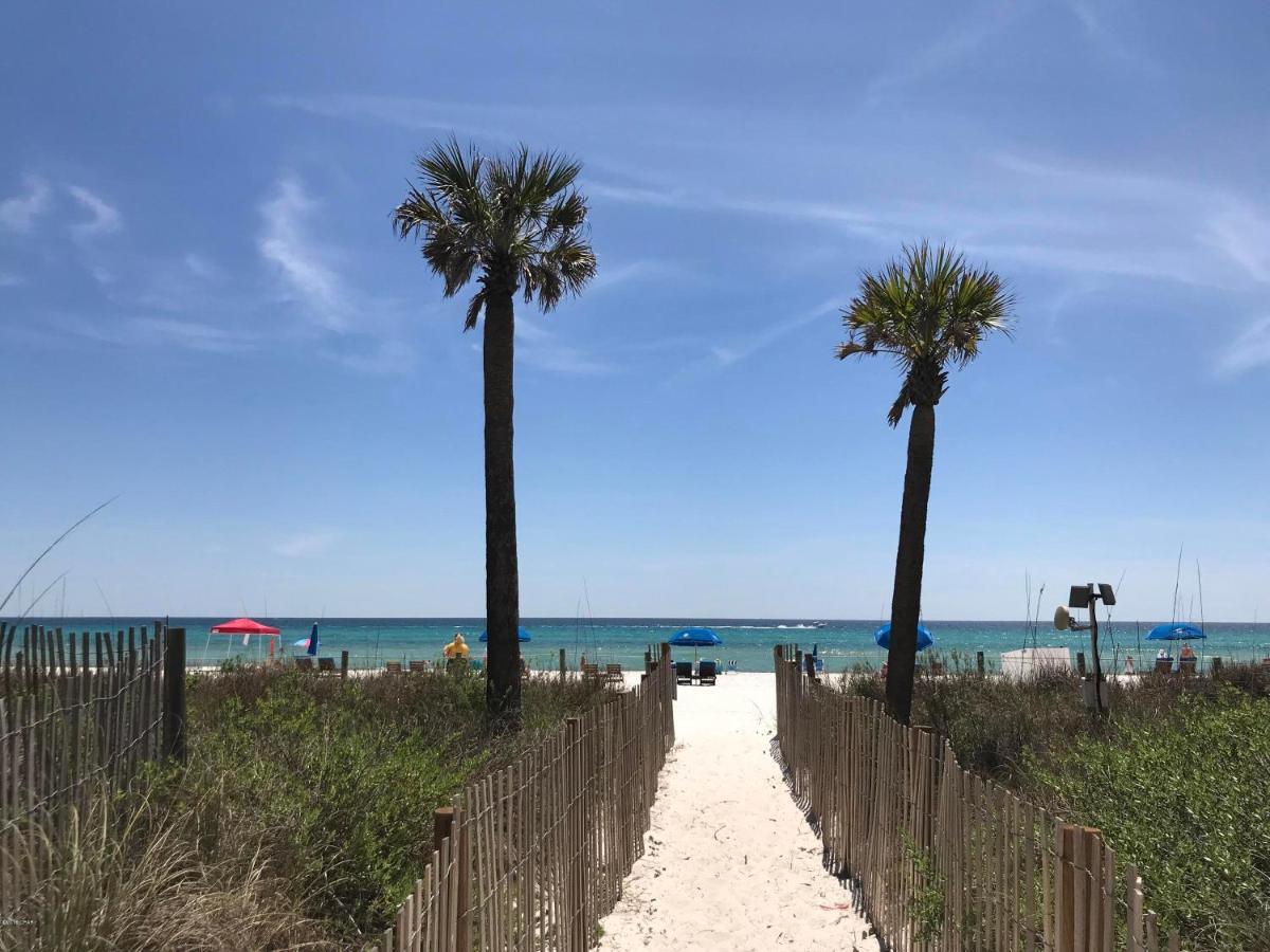 Edgewater Leeward 406, 2 Bedroom, Beach Front, Pool, Sleeps 6 Apartment
