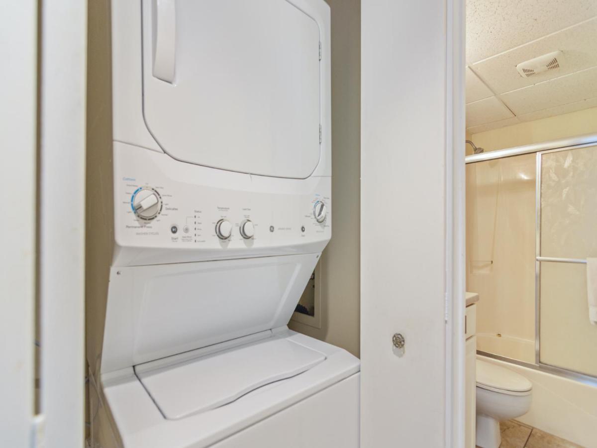 Edgewater Leeward 406, 2 Bedroom, Beach Front, Pool, Sleeps 6 Apartment